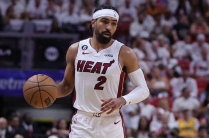  热火黑八奇迹余温未散，巴特勒训练加练三分球  